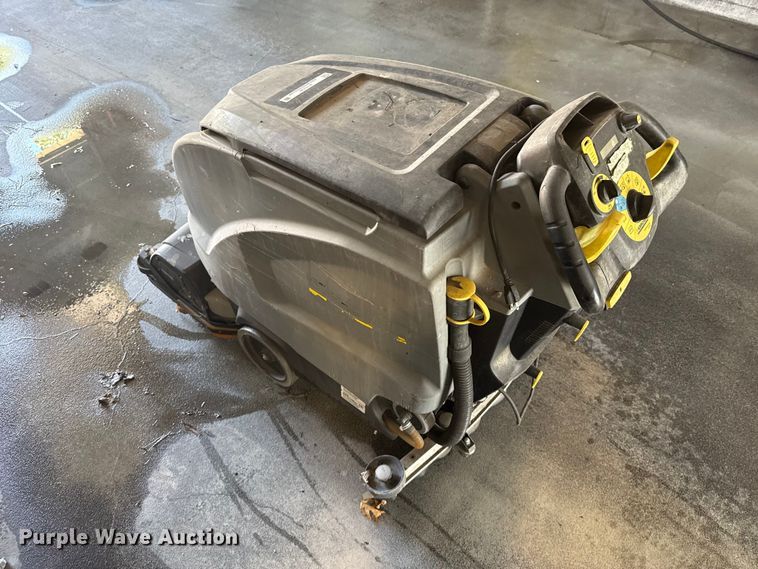image for item ET6338 2017 Karcher R65 floor scrubber