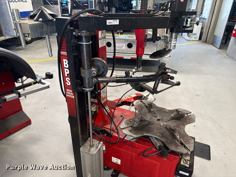 image for item ET6339 Hunter TCX57 tire machine