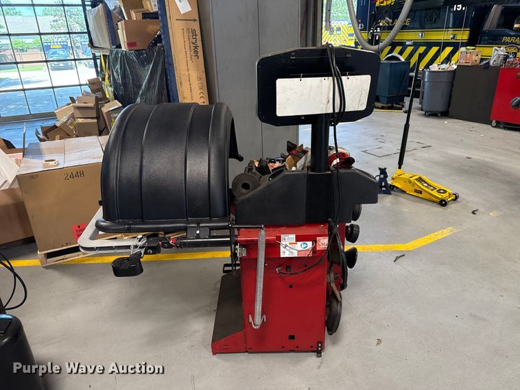 image for item ET6340 Hunter DSP9200 wheel balancer