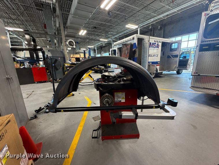 image for item ET6340 Hunter DSP9200 wheel balancer