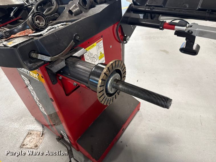 image for item ET6340 Hunter DSP9200 wheel balancer