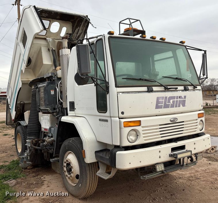 image for item EU4806 2003 Sterling SC8000 street sweeper truck