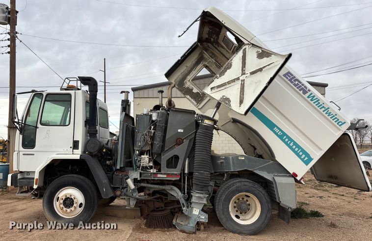 image for item EU4806 2003 Sterling SC8000 street sweeper truck