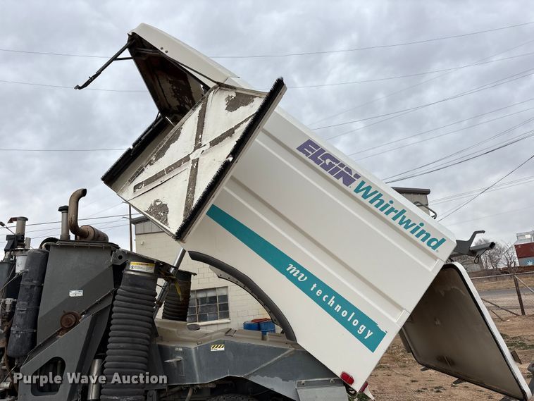 image for item EU4806 2003 Sterling SC8000 street sweeper truck