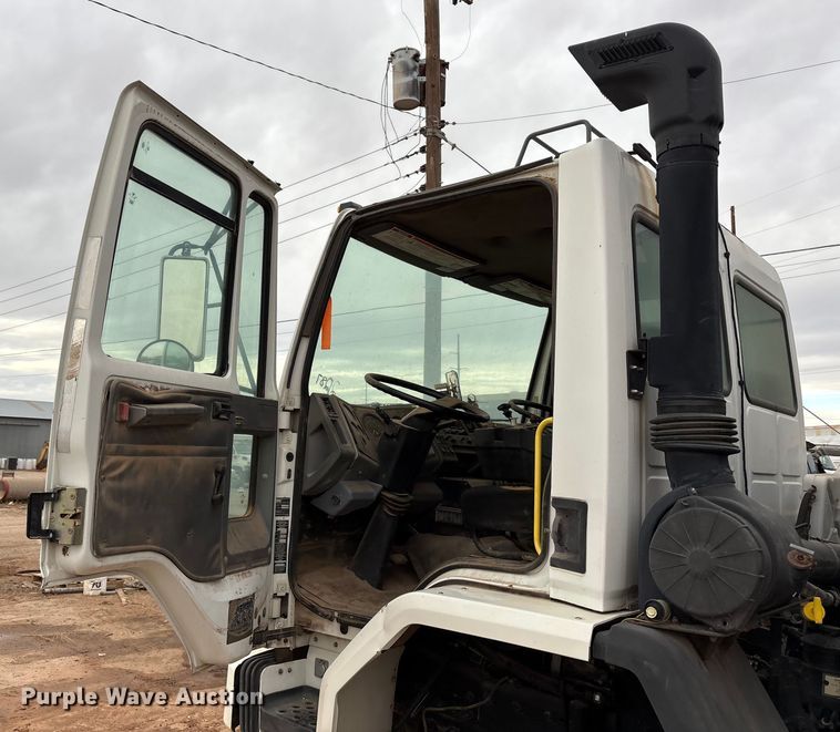 image for item EU4806 2003 Sterling SC8000 street sweeper truck
