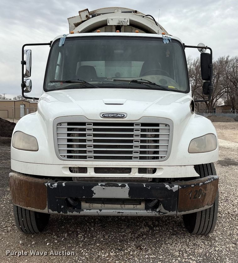 image for item EU4808 2014 Freightliner M2 refuse truck