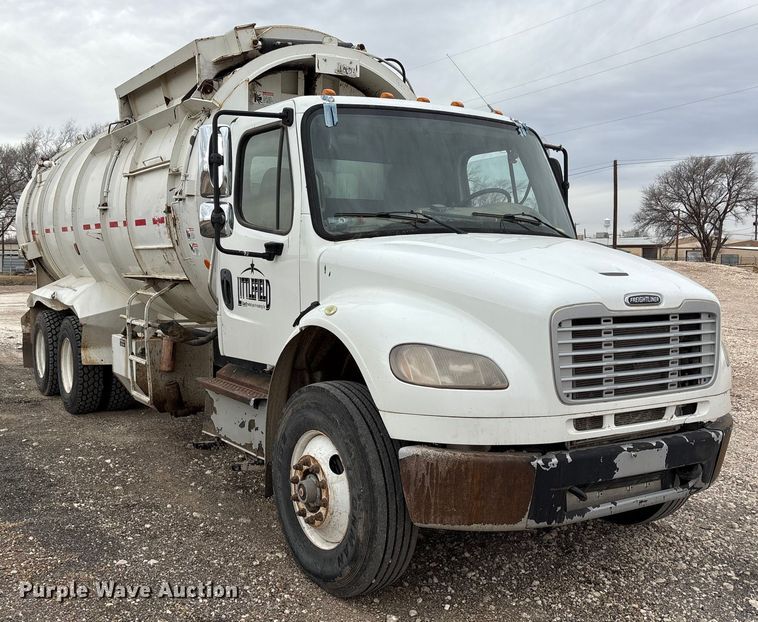 image for item EU4808 2014 Freightliner M2 refuse truck