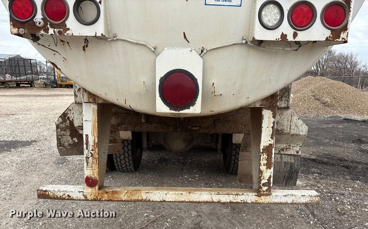 image for item EU4808 2014 Freightliner M2 refuse truck