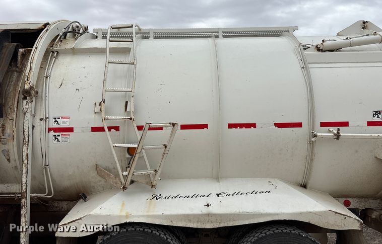 image for item EU4808 2014 Freightliner M2 refuse truck