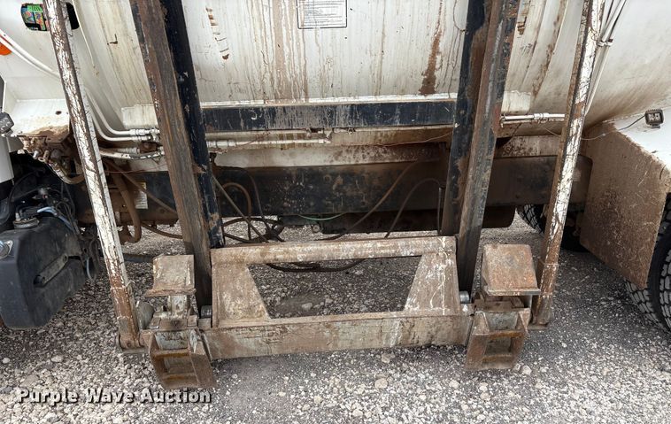 image for item EU4808 2014 Freightliner M2 refuse truck