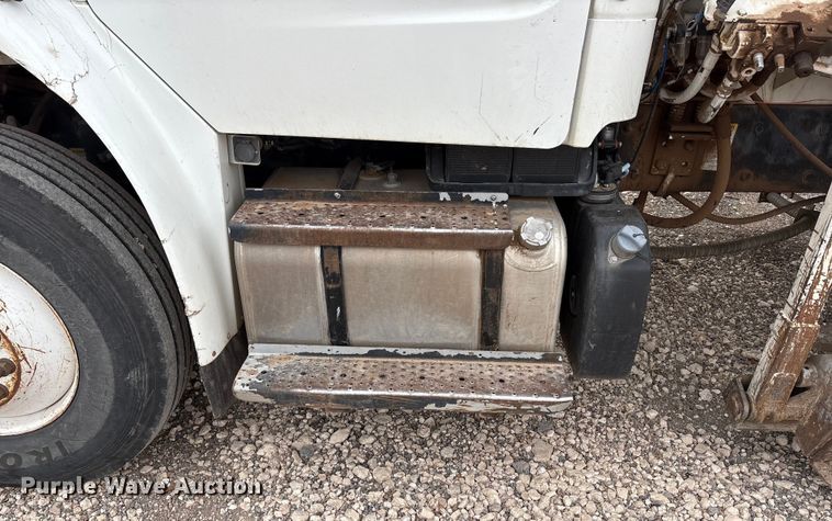 image for item EU4808 2014 Freightliner M2 refuse truck