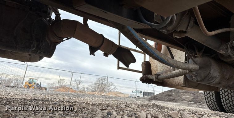 image for item EU4808 2014 Freightliner M2 refuse truck