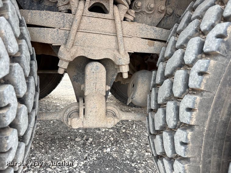 image for item EU4808 2014 Freightliner M2 refuse truck