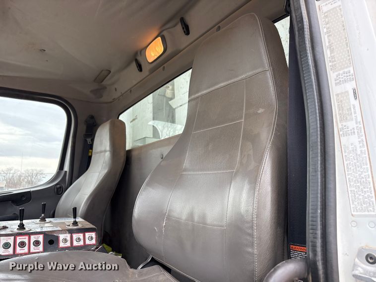 image for item EU4808 2014 Freightliner M2 refuse truck