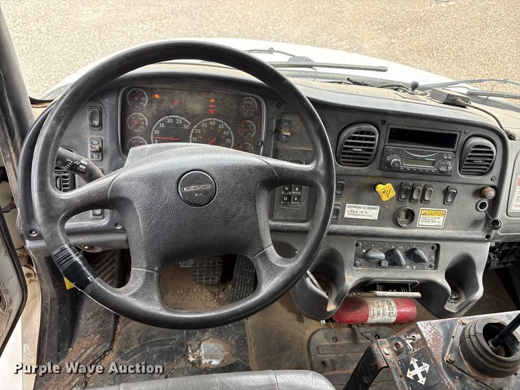 image for item EU4808 2014 Freightliner M2 refuse truck