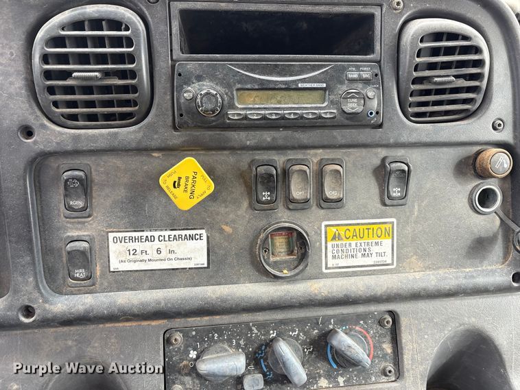 image for item EU4808 2014 Freightliner M2 refuse truck