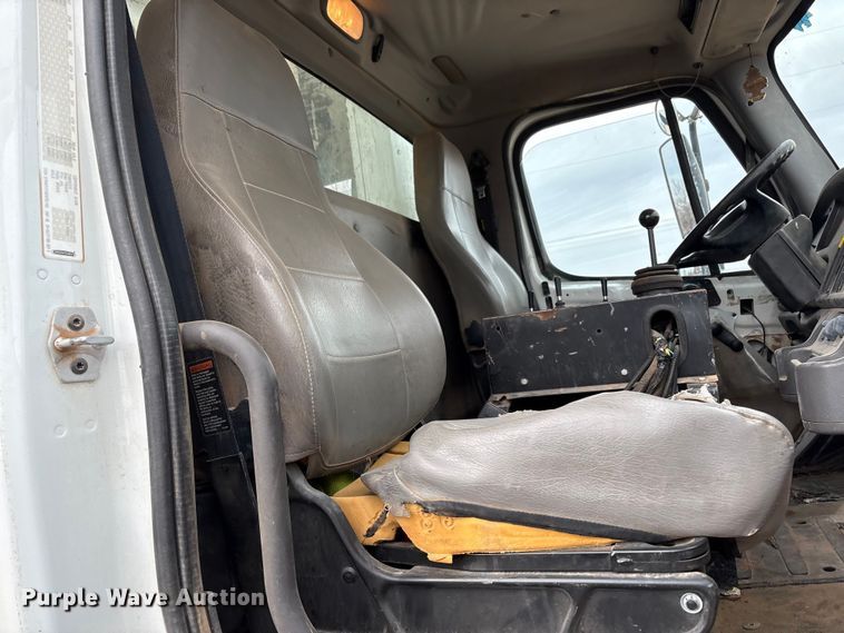 image for item EU4808 2014 Freightliner M2 refuse truck