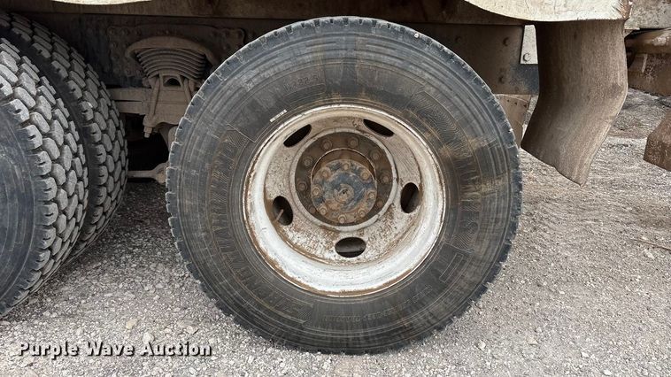image for item EU4808 2014 Freightliner M2 refuse truck