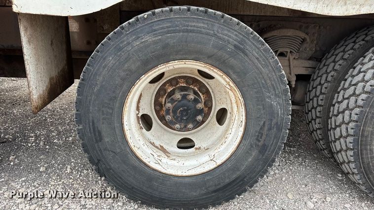 image for item EU4808 2014 Freightliner M2 refuse truck