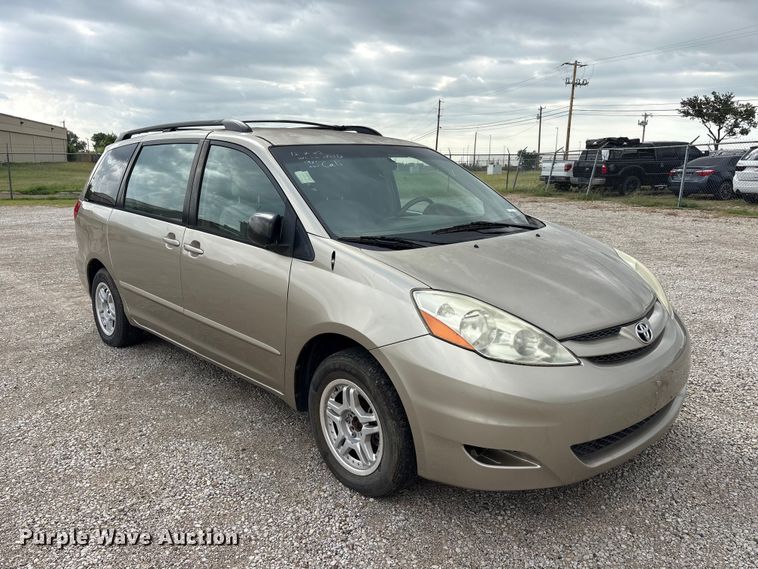 image for item EU5633 2006 Toyota Sienna van