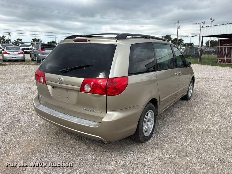 image for item EU5633 2006 Toyota Sienna van