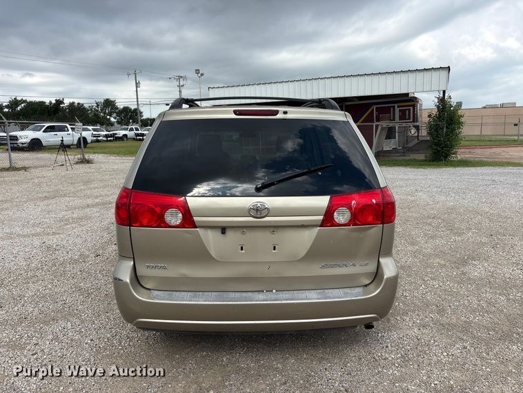 image for item EU5633 2006 Toyota Sienna van