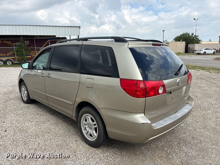 image for item EU5633 2006 Toyota Sienna van