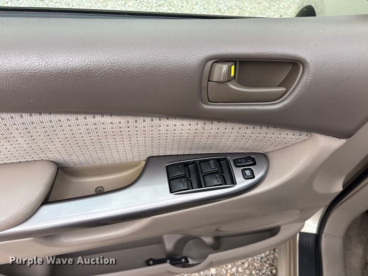 image for item EU5633 2006 Toyota Sienna van