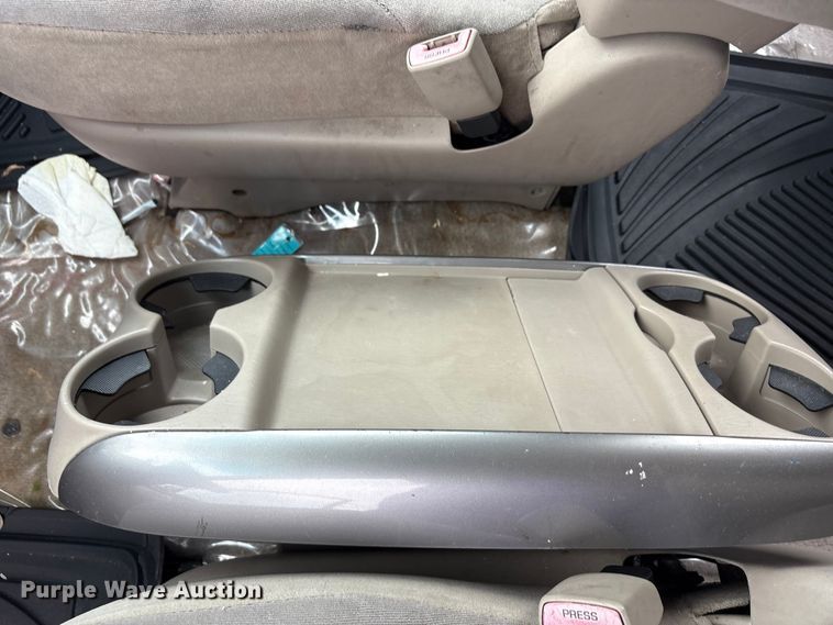 image for item EU5633 2006 Toyota Sienna van