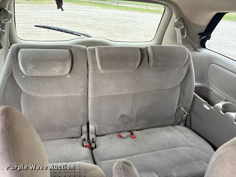 image for item EU5633 2006 Toyota Sienna van