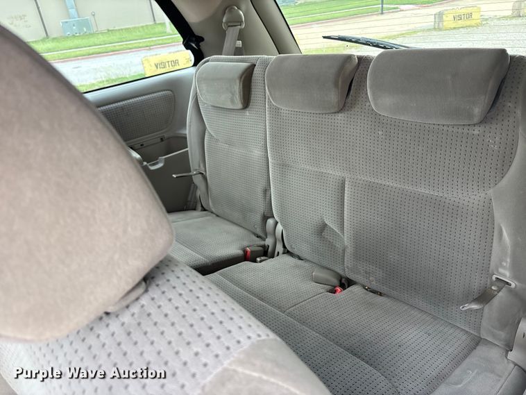 image for item EU5633 2006 Toyota Sienna van