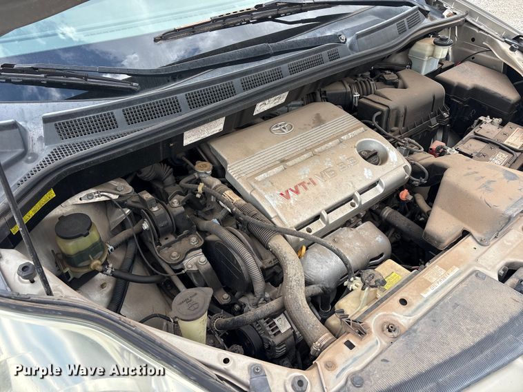 image for item EU5633 2006 Toyota Sienna van