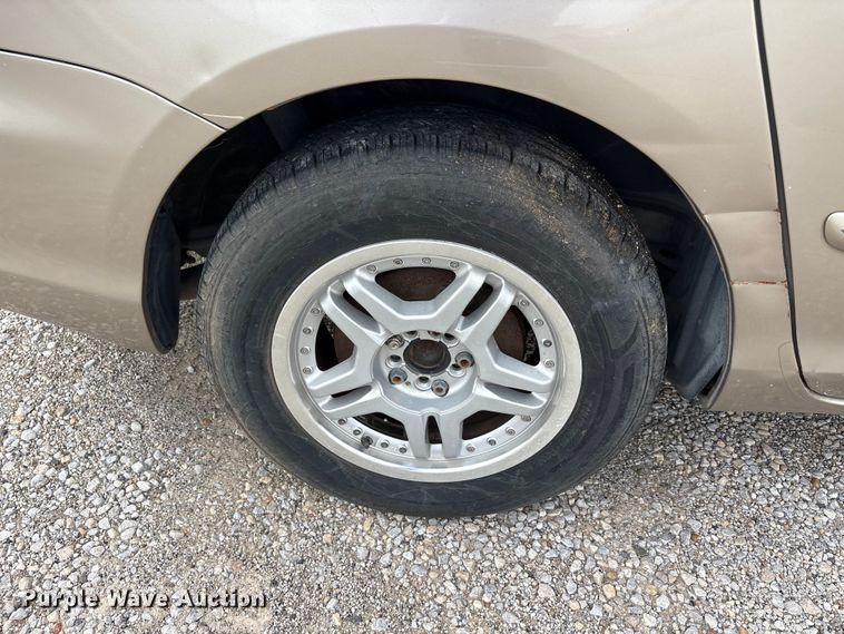 image for item EU5633 2006 Toyota Sienna van