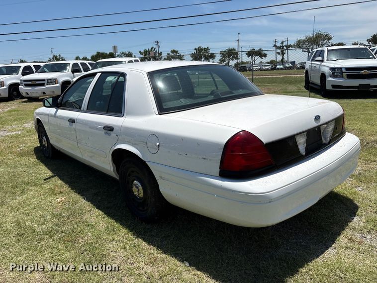 image for item EU5638 2005 Ford Crown Victoria Police Interceptor 
