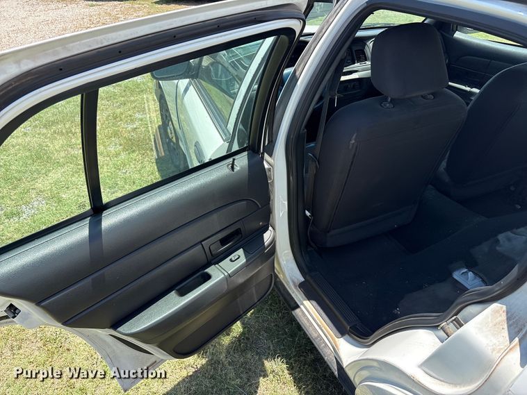 image for item EU5638 2005 Ford Crown Victoria Police Interceptor 