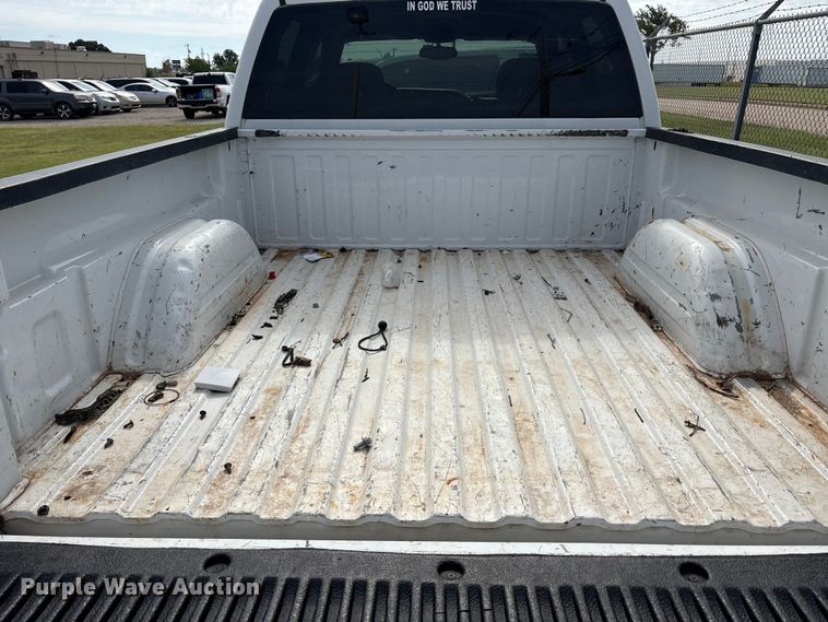 image for item EU5641 2006 Chevrolet Silverado 1500 Crew Cab pickup truck