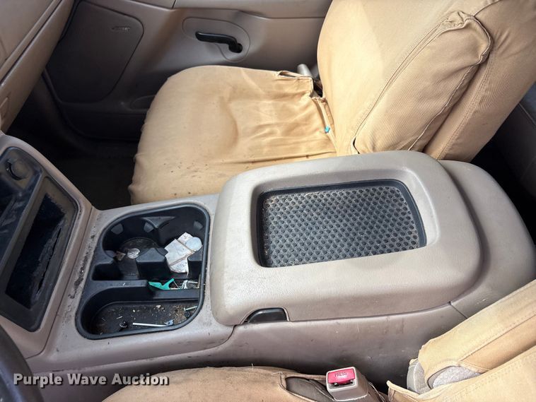 image for item EU5641 2006 Chevrolet Silverado 1500 Crew Cab pickup truck