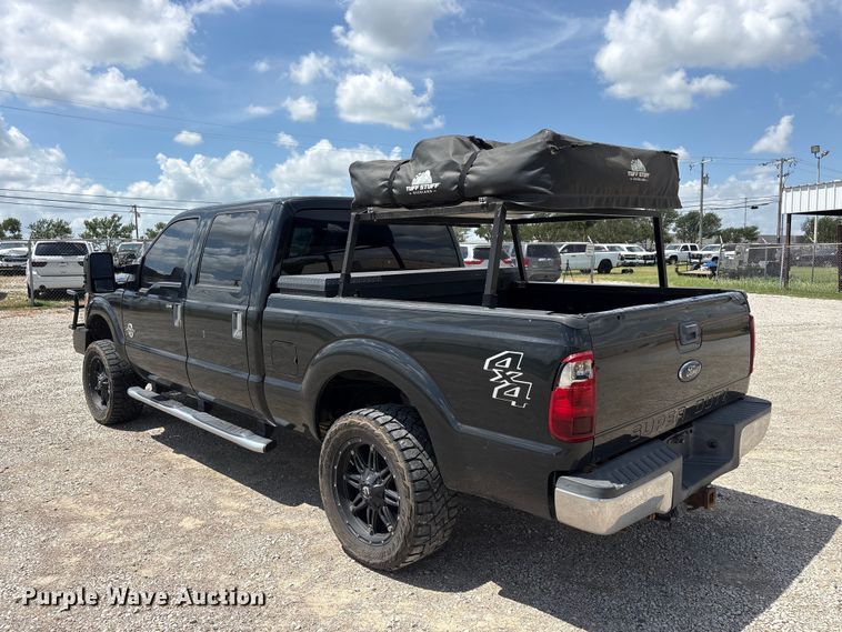 image for item EU5657 2015 Ford F250 Super Duty Crew Cab pickup truck