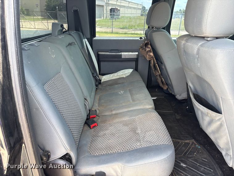 image for item EU5657 2015 Ford F250 Super Duty Crew Cab pickup truck