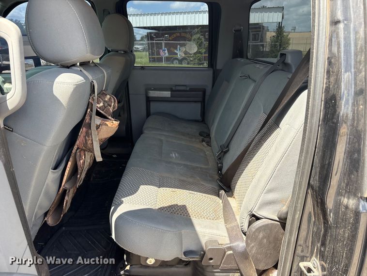 image for item EU5657 2015 Ford F250 Super Duty Crew Cab pickup truck