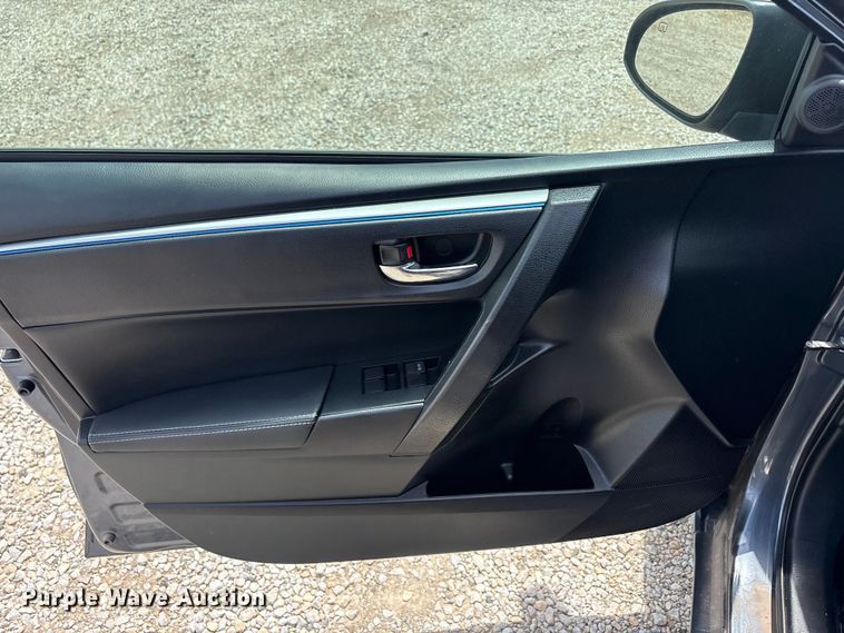 image for item EU5658 2015 Toyota Corolla 