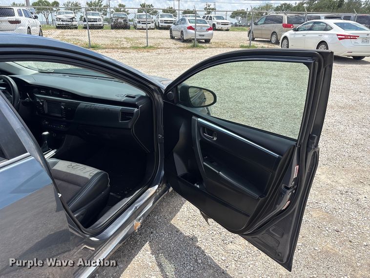 image for item EU5658 2015 Toyota Corolla 