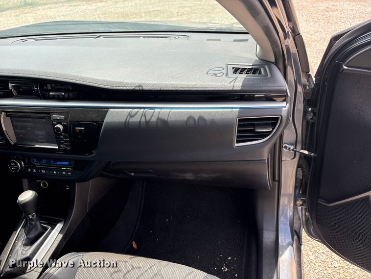 image for item EU5658 2015 Toyota Corolla 