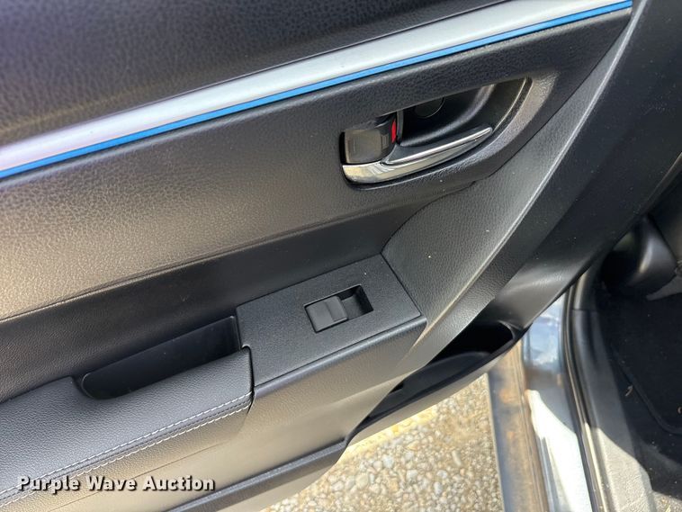 image for item EU5658 2015 Toyota Corolla 