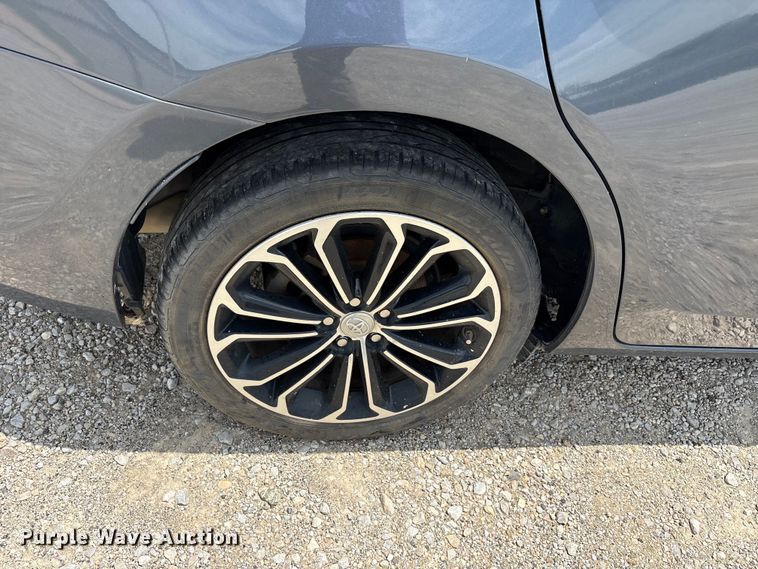 image for item EU5658 2015 Toyota Corolla 