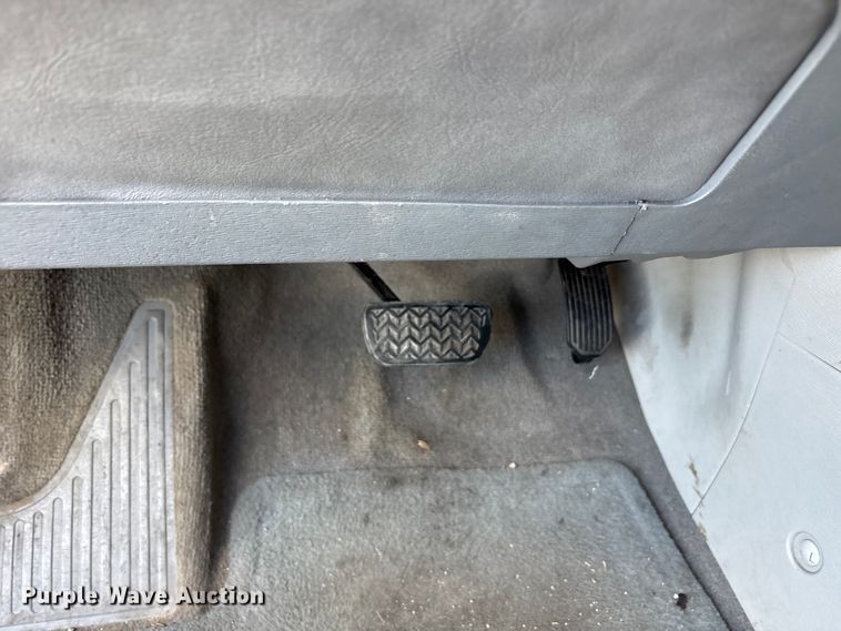 image for item EU5662 2013 Toyota Sienna van