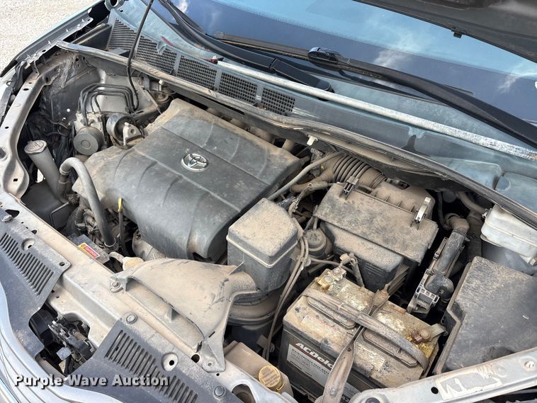image for item EU5662 2013 Toyota Sienna van