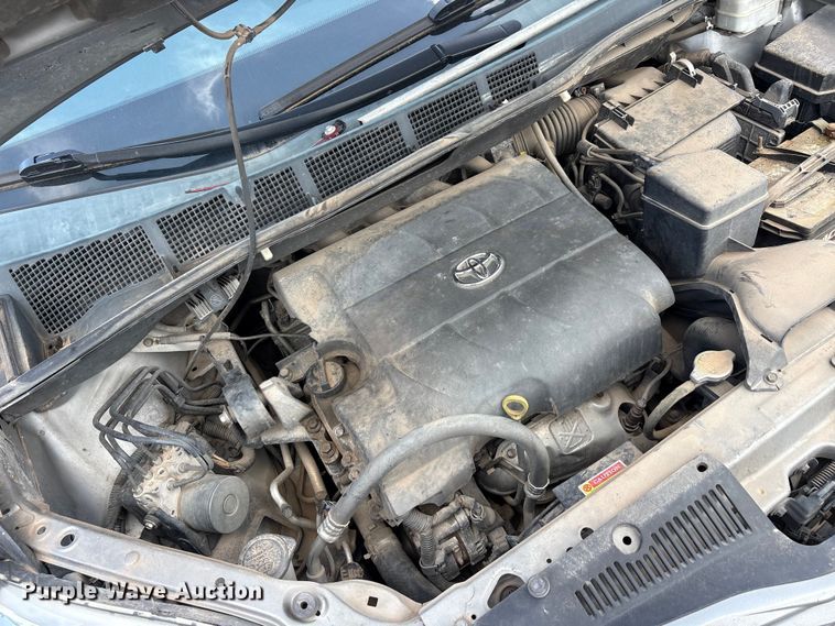 image for item EU5662 2013 Toyota Sienna van