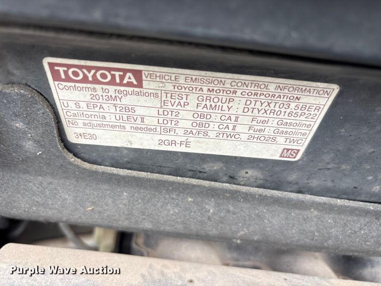 image for item EU5662 2013 Toyota Sienna van