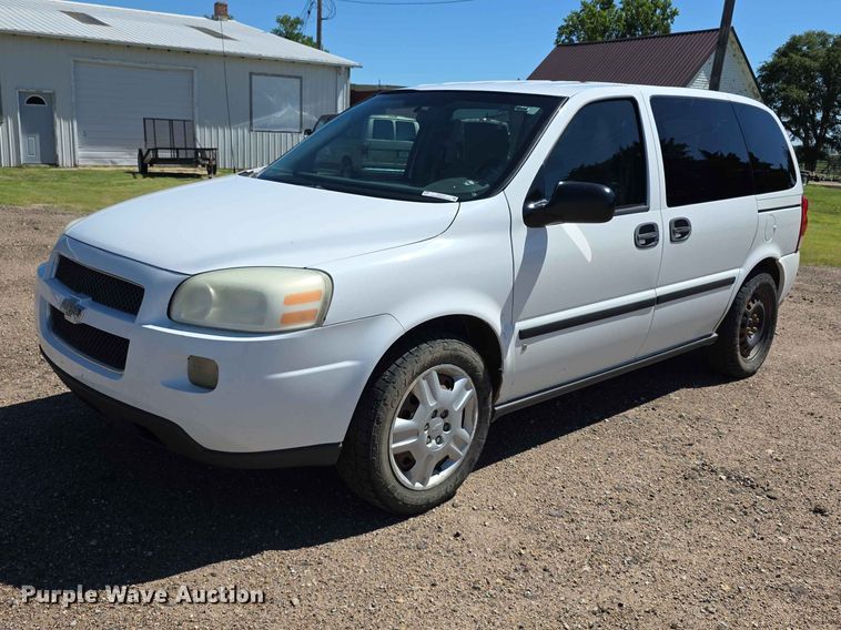 image for item EV2177 2008 Chevrolet Uplander LS van